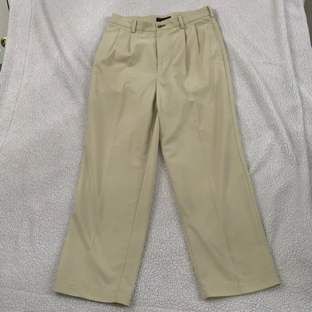 Tommy Hilfiger Golf Pants Men’s 34x30 Khaki Tan Pockets Pleated Straight Leg